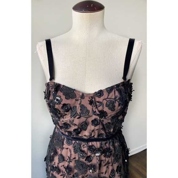 NWT For Love & Lemons Beatrice Strappy Lace 3-D Embroidered Floral Mini Dress XS - Picture 6 of 15